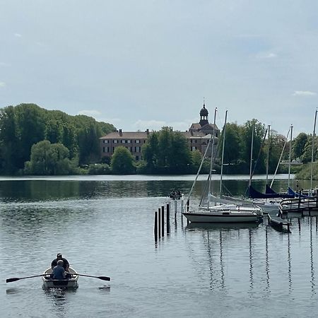 Flat In Eutin On The Kleiner Eutiner See Lake Εξωτερικό φωτογραφία